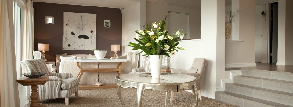 Lounge at the Sea Five Hotel