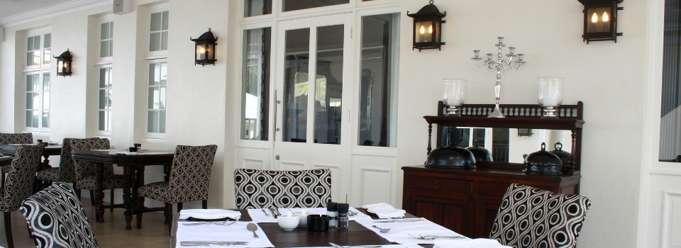 Dining at the Quarters on Avondale