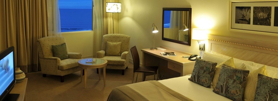 Guestroom at the Southern Sun Elangeni