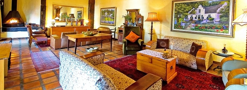 Lounge at De Opstal Country Lodge