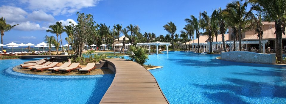 Pool at Sugar Beach Resort