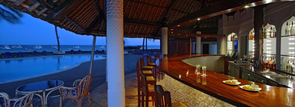 Bar and pool area at Hemingsway Resort.