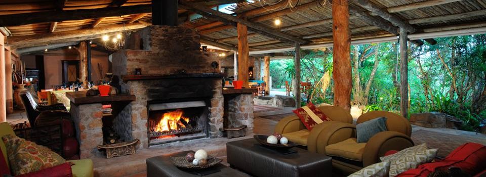 Lounge at Kariega Ukhozi Lodge.