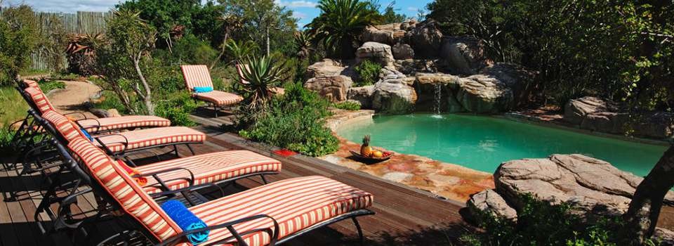 Swimming pool at Kariega Ukhozi Lodge.