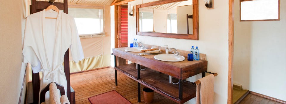 En-suite bathroom at Kusini in Tanzania